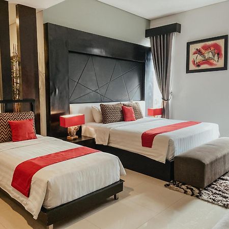 Prima SR Hotel&Convention Sleman  Esterno foto