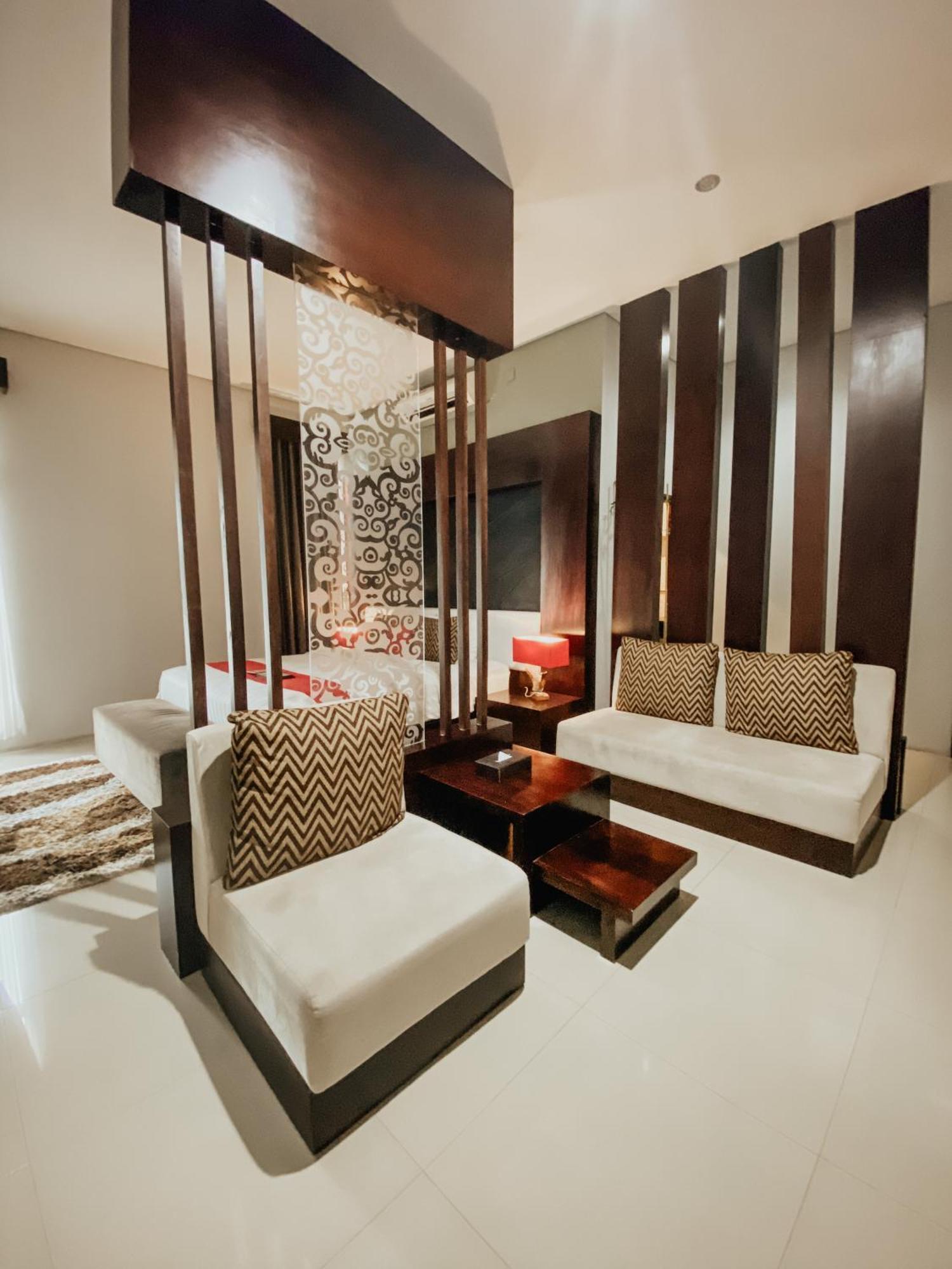 Prima SR Hotel&Convention Sleman  Esterno foto