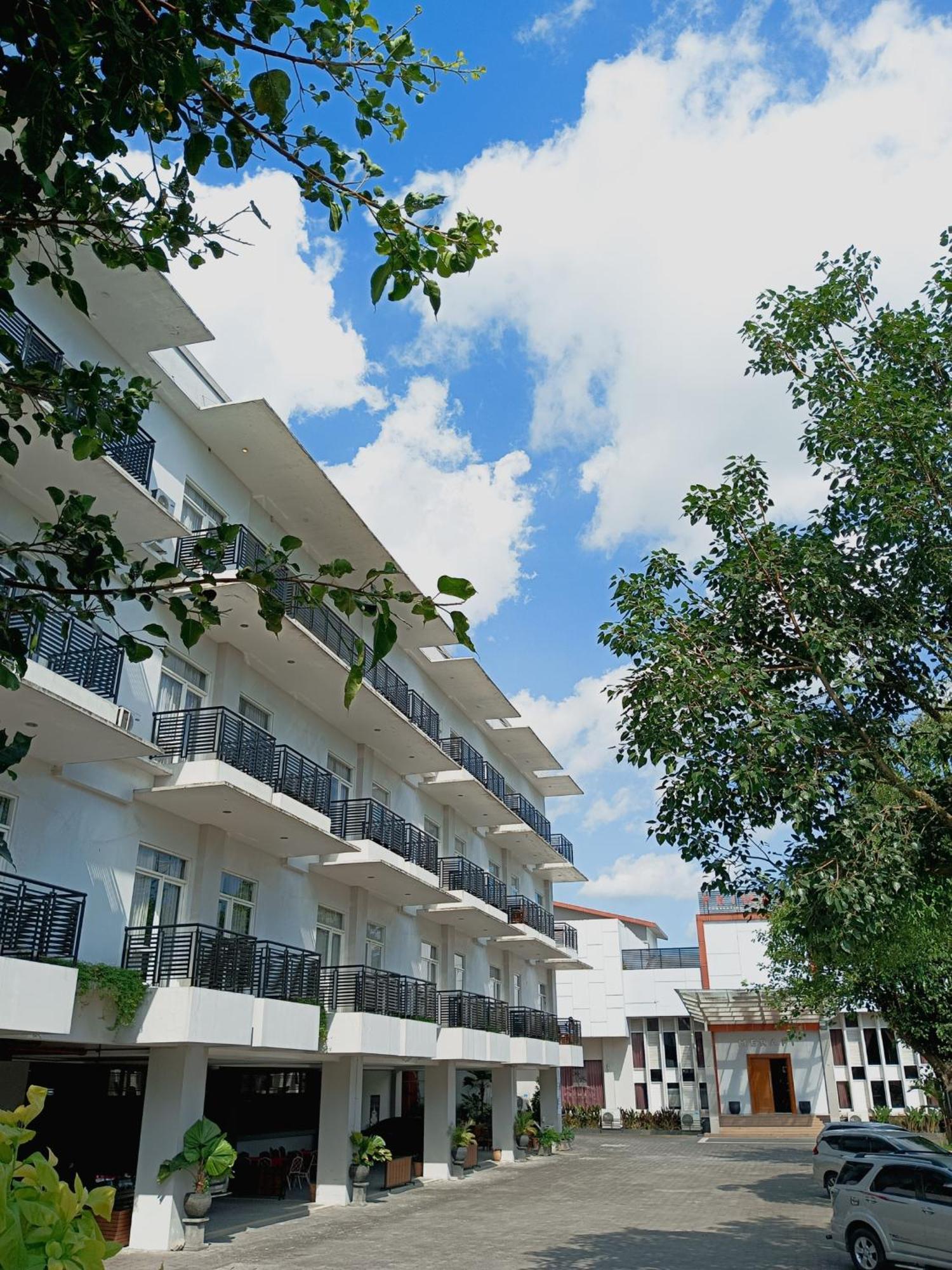 Prima SR Hotel&Convention Sleman  Esterno foto