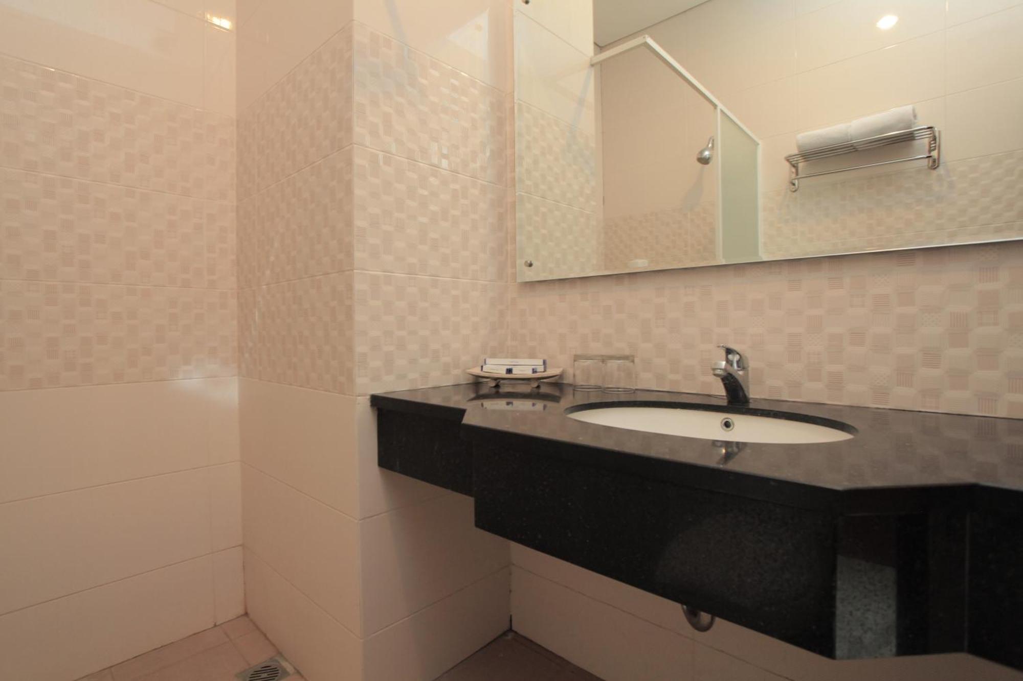 Prima SR Hotel&Convention Sleman  Esterno foto