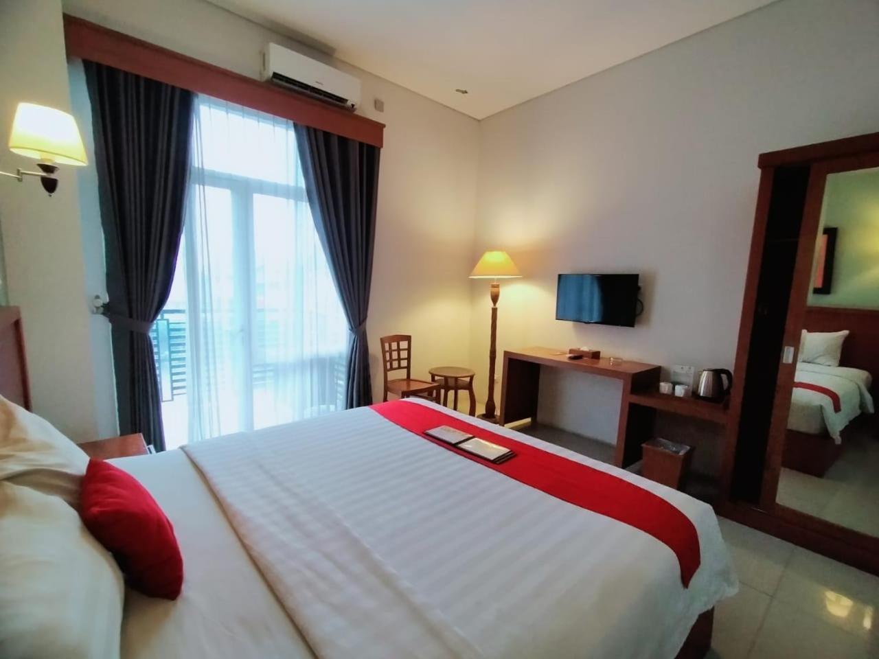 Prima SR Hotel&Convention Sleman  Esterno foto