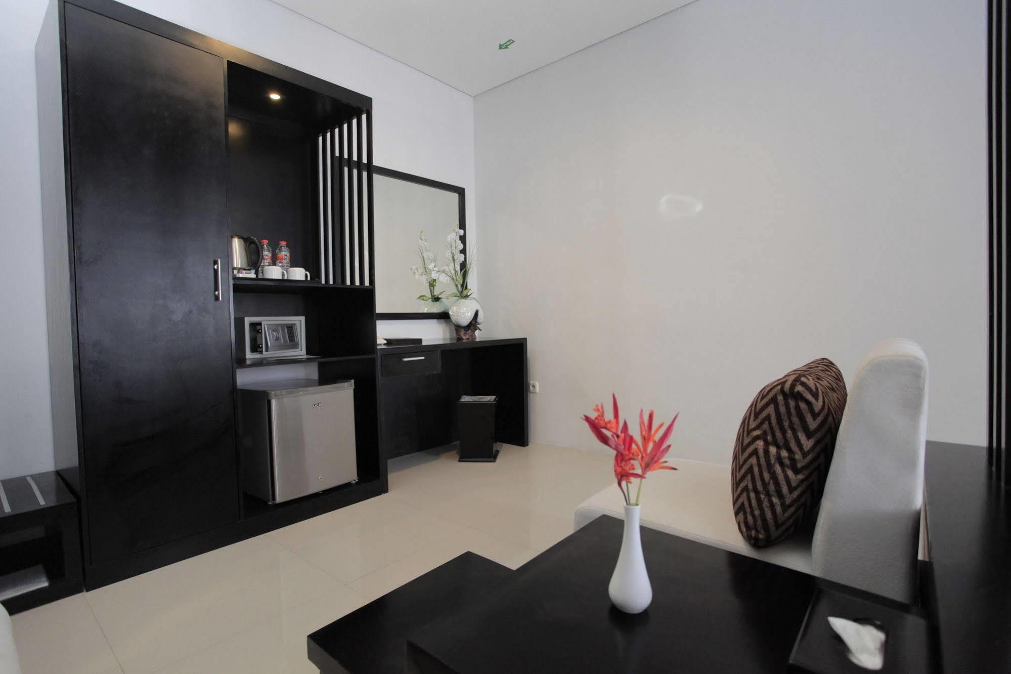 Prima SR Hotel&Convention Sleman  Esterno foto