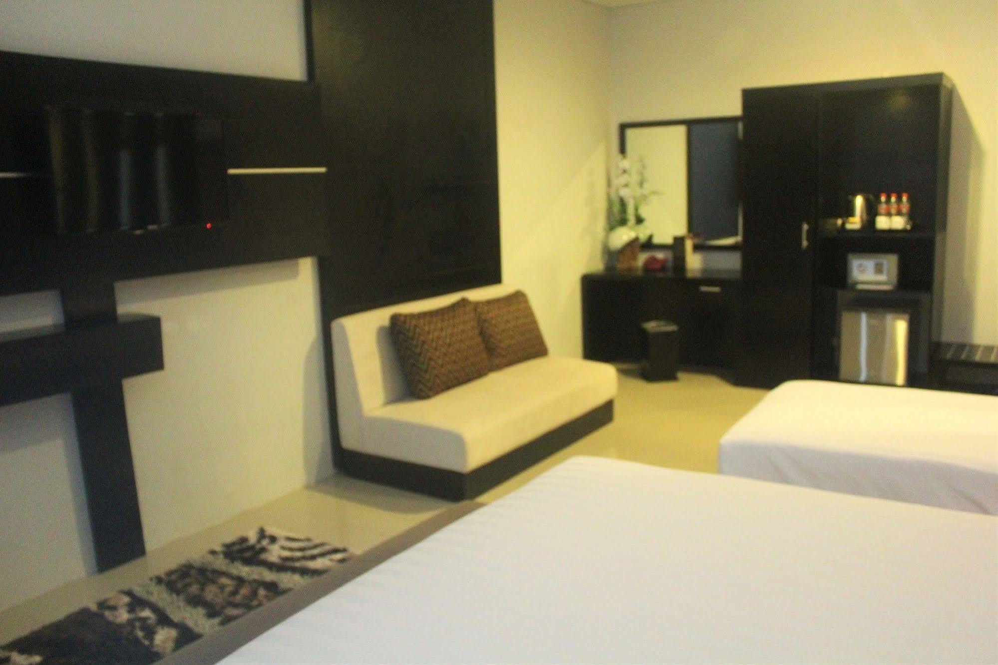 Prima SR Hotel&Convention Sleman  Esterno foto
