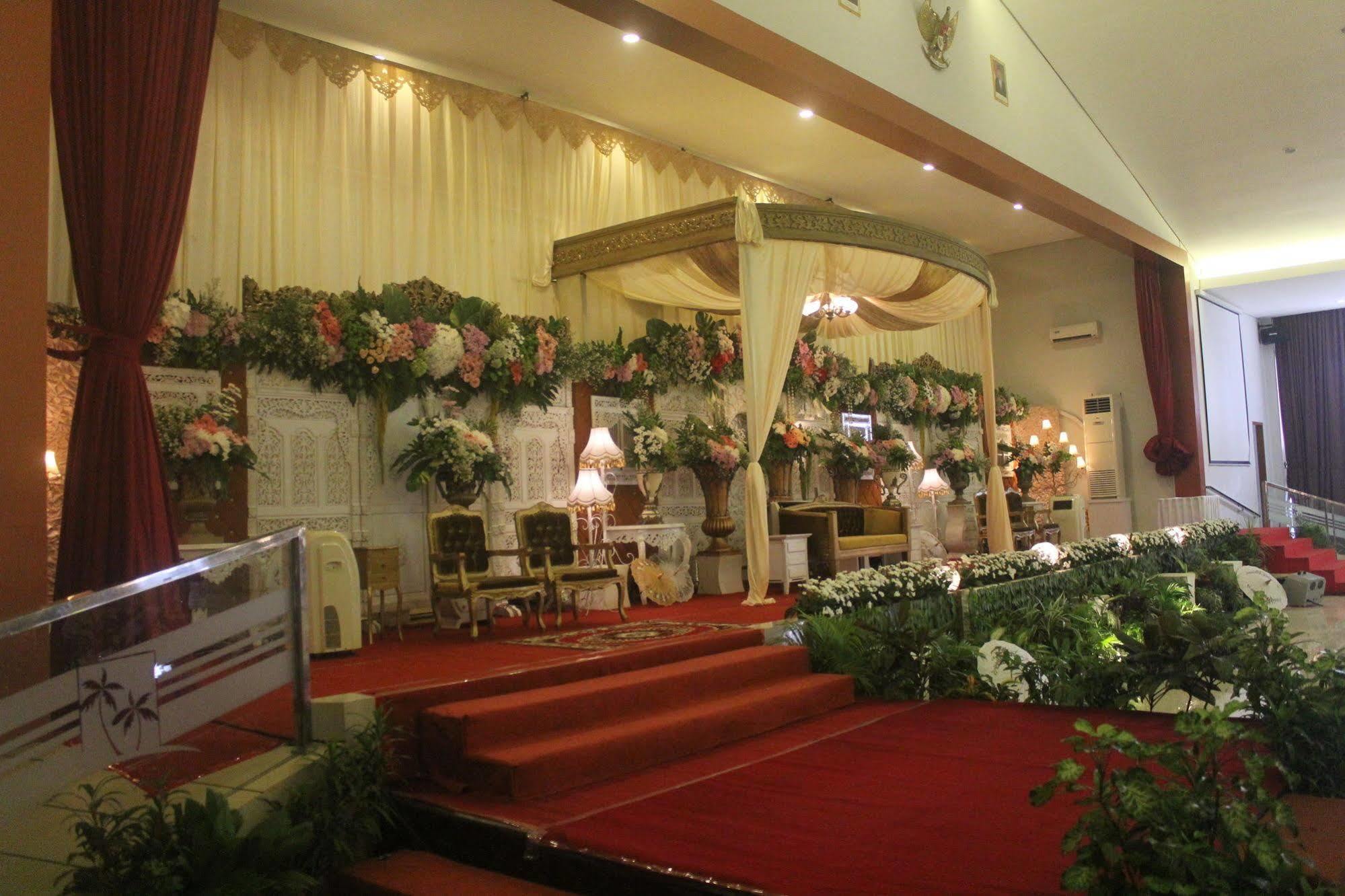 Prima SR Hotel&Convention Sleman  Esterno foto