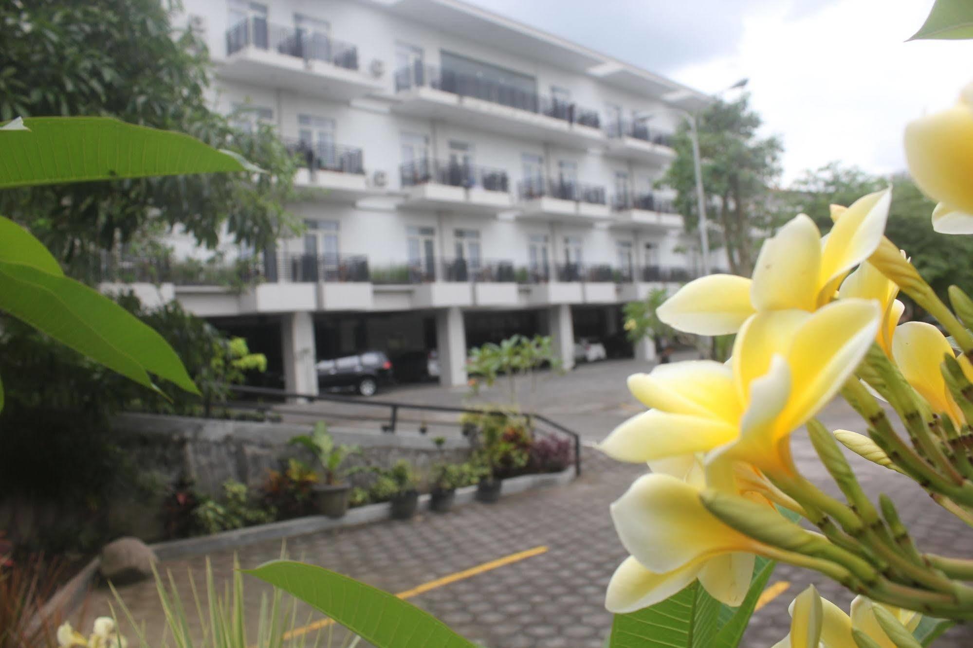 Prima SR Hotel&Convention Sleman  Esterno foto